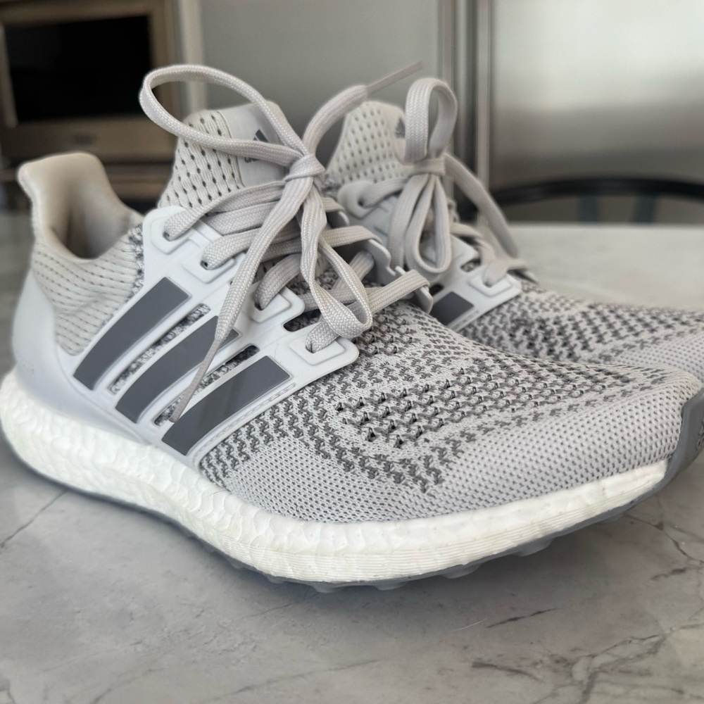 Adidas women’s sneakers Ultra boost. Grey color. Size 7.